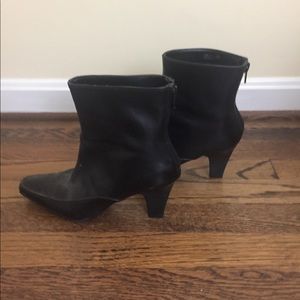 Aerosoles  Sz 5 1/2 Comfort Black Ankle Boots